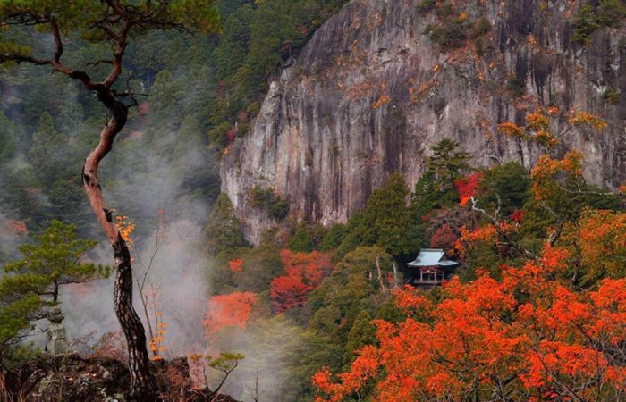 Mount Horaiji in autumn