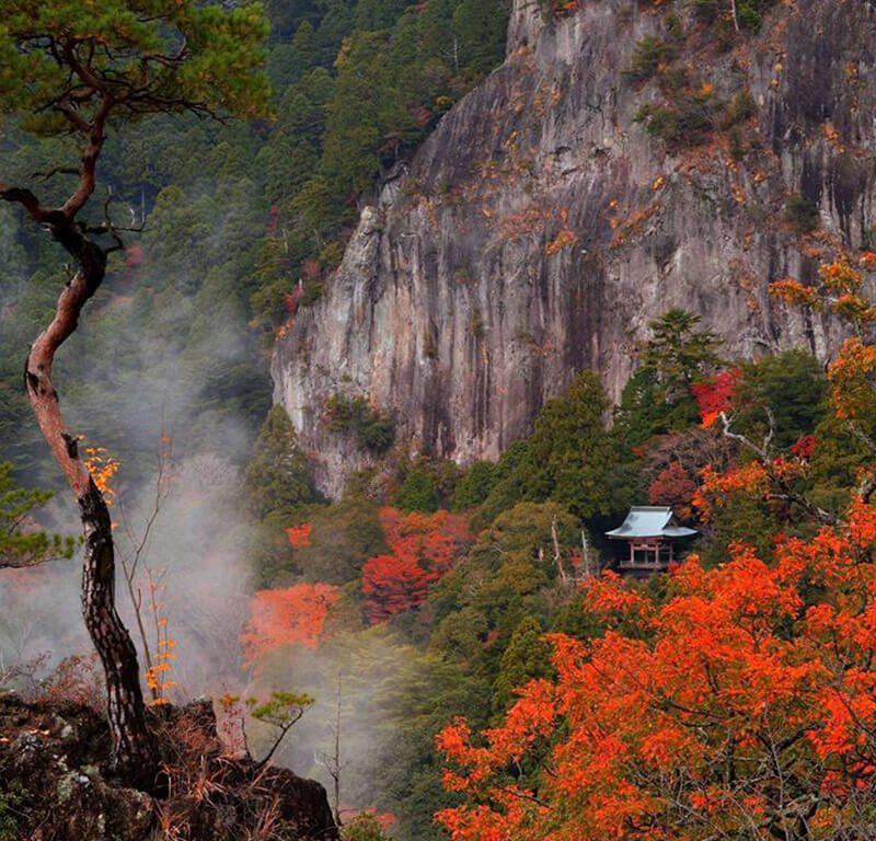 Mount Horaiji in autumn