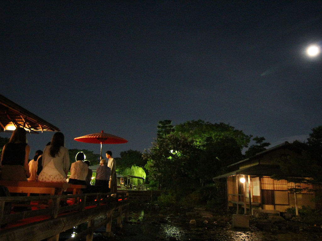 Shirotori Garden Moon Viewing