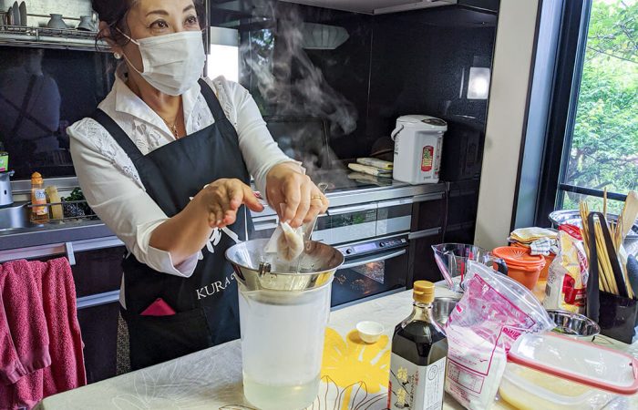 Making Dashi broth