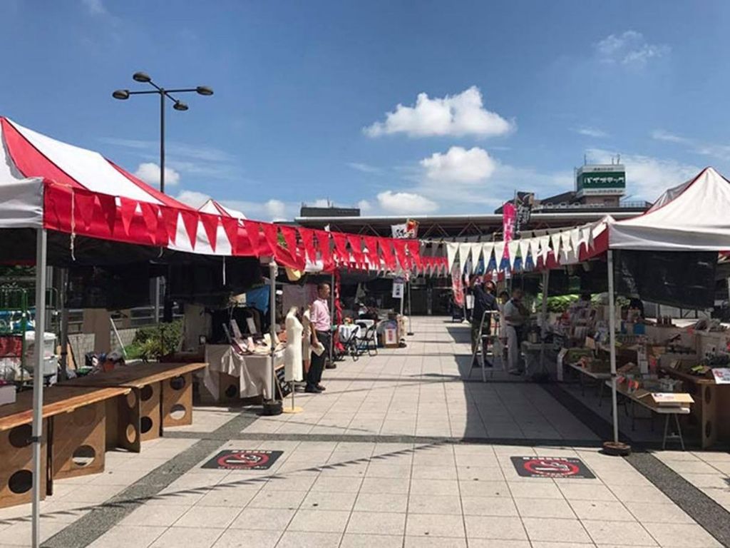 The calm before the storm. This market gets pretty busy! Image via nagoya-info.