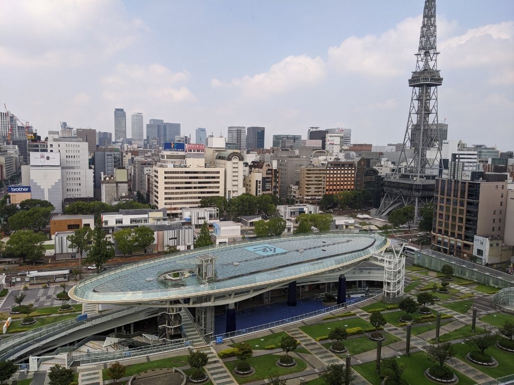 The Spaceship-Aqua dish that covers Oasis 21 gives an impressive view of the surrounding area, especially at night. 