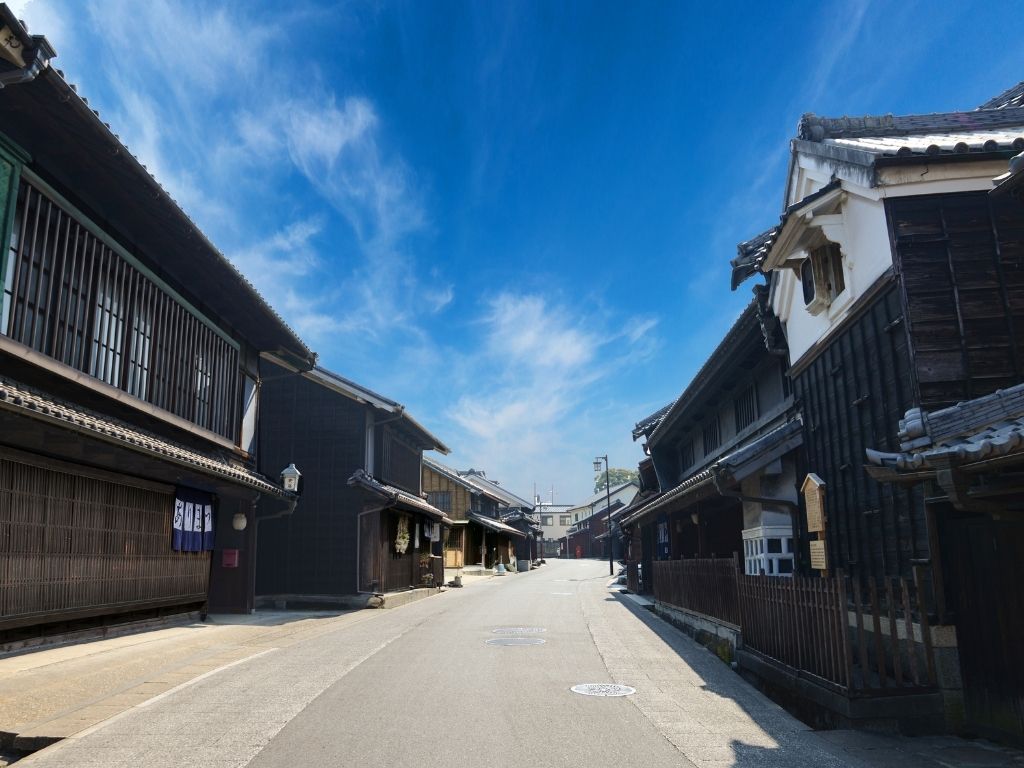 Arimatsu will take you back in time even for a brief moment to see what old Japan was really like. 