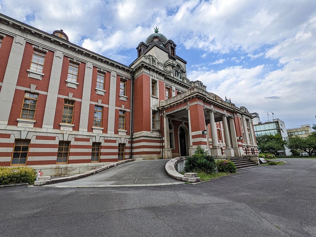 A hidden gem tucked away in a quiet neighborhood, often used now as a wedding photo backdrop. 