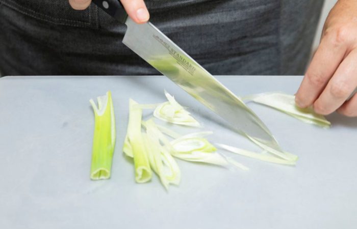 Cutting leek