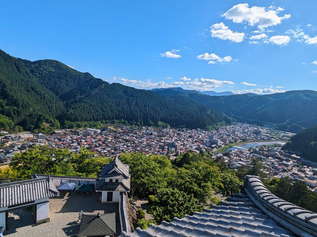 Sommertanz und Wasser von Gujo Hachiman Tagestour ab Nagoya